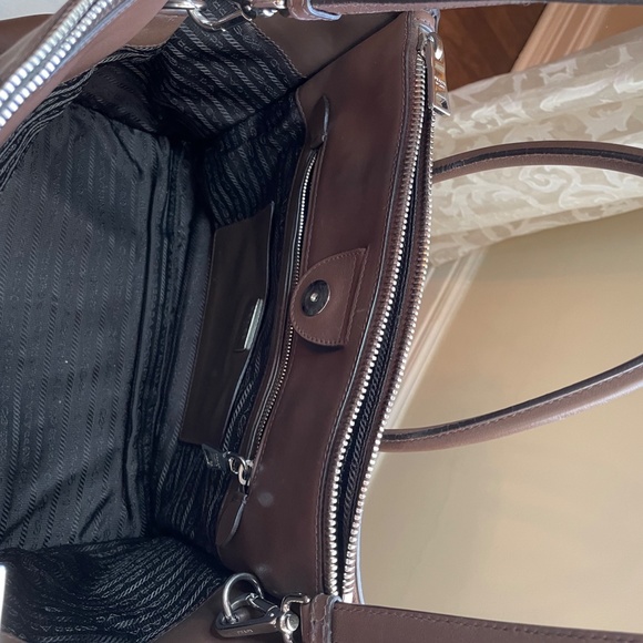 PRADA Brown City Calf Leather Twin Pocket Bag - Picture 7 of 11